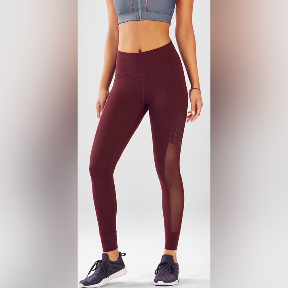 Fabletics On-The-Go PowerHold® High-Waisted Legging